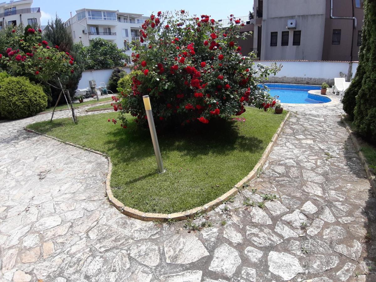 Guest Rooms Deva 부르가스 외부 사진