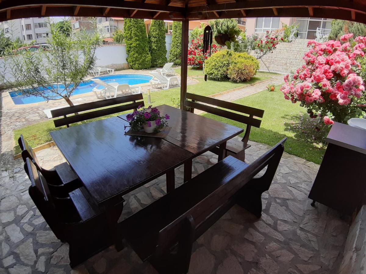 Guest Rooms Deva 부르가스 외부 사진